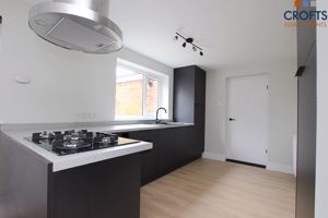 Kitchen diner view 2- click for photo gallery